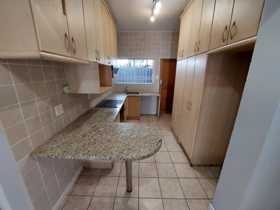 To Let 4 Bedroom Property for Rent in Claremont Western Cape